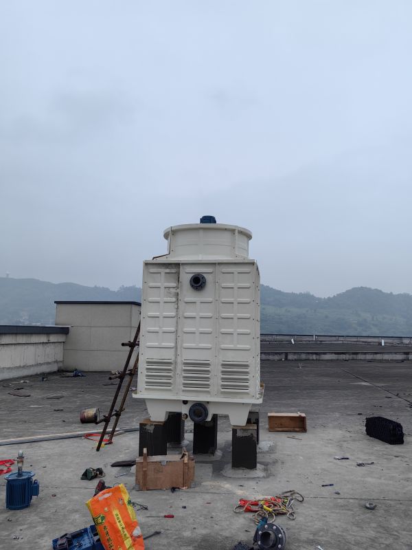 宜宾五粮液100t方形冷却塔安装现场