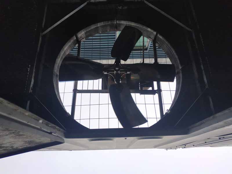 自贡新都横流塔冷却塔风机减速器更换现场